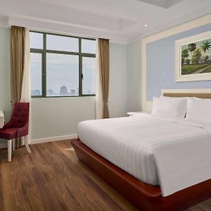 Premier King Suite with Executive lounge access